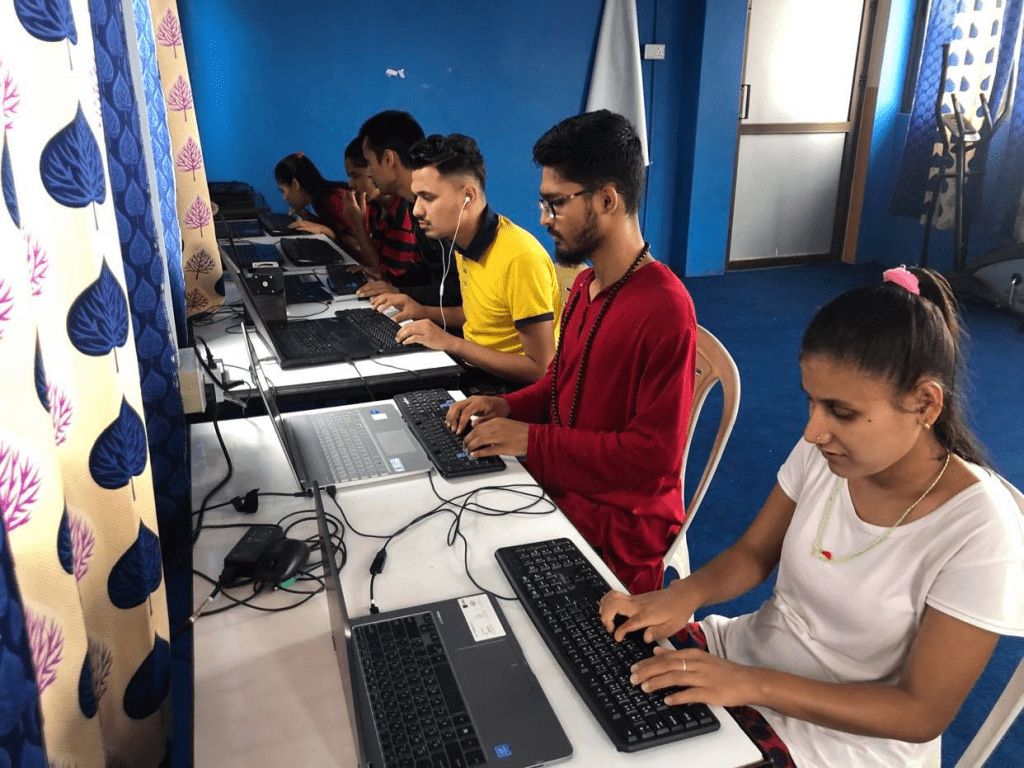 people with disabilities learning computer at Forward Looking